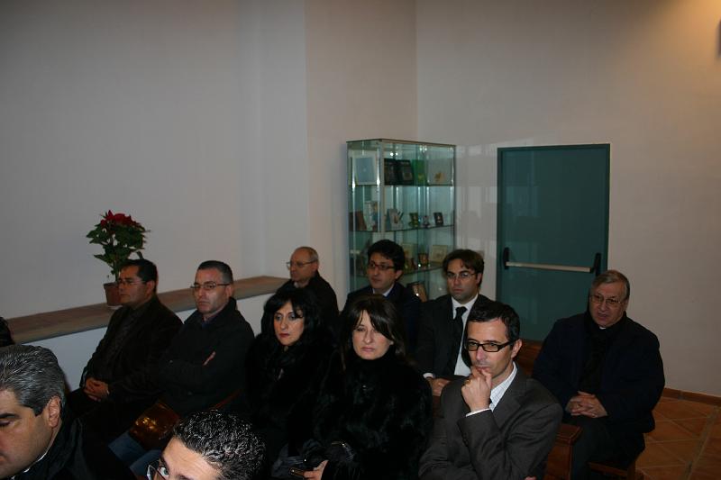 Incontro Vescovo Sindaci 17 dic2009 (8).JPG